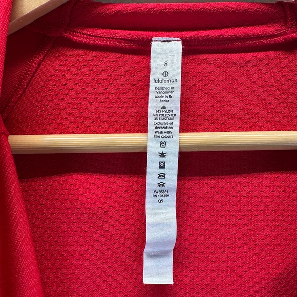 Lululemon Ventilate Hooded Jacket Womens Size 8 Flamenco Red Training Gym Sports - Picture 3 of 16